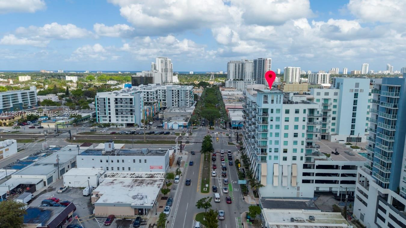 Real estate property located at 140 Dixie Hwy #403, Broward, Hollywood Station Res Con, Hollywood, FL