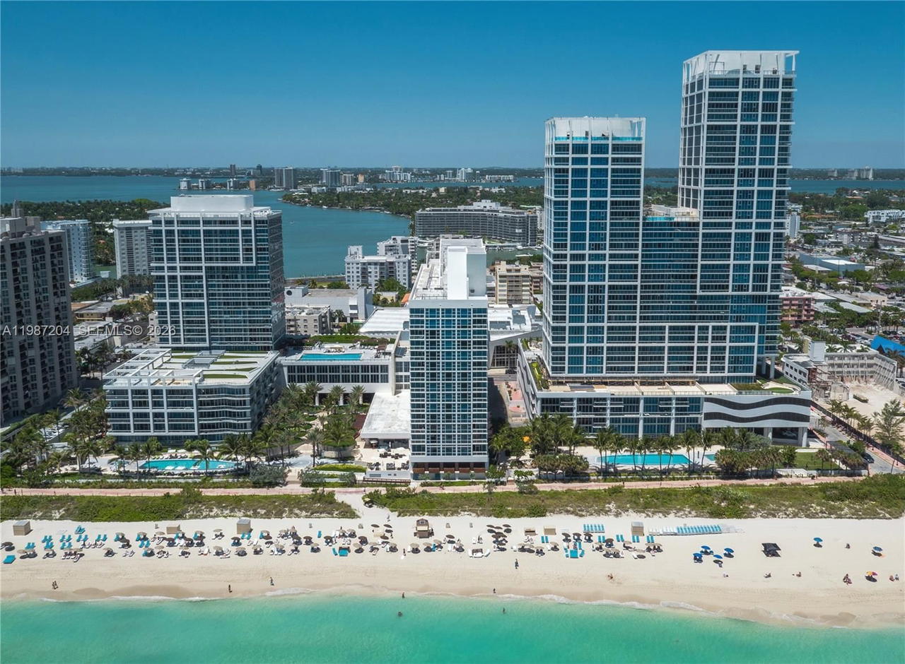 Real estate property located at 6801 COLLINS AVE #1104, Miami-dade, Carillon Beach, Miami Beach, FL
