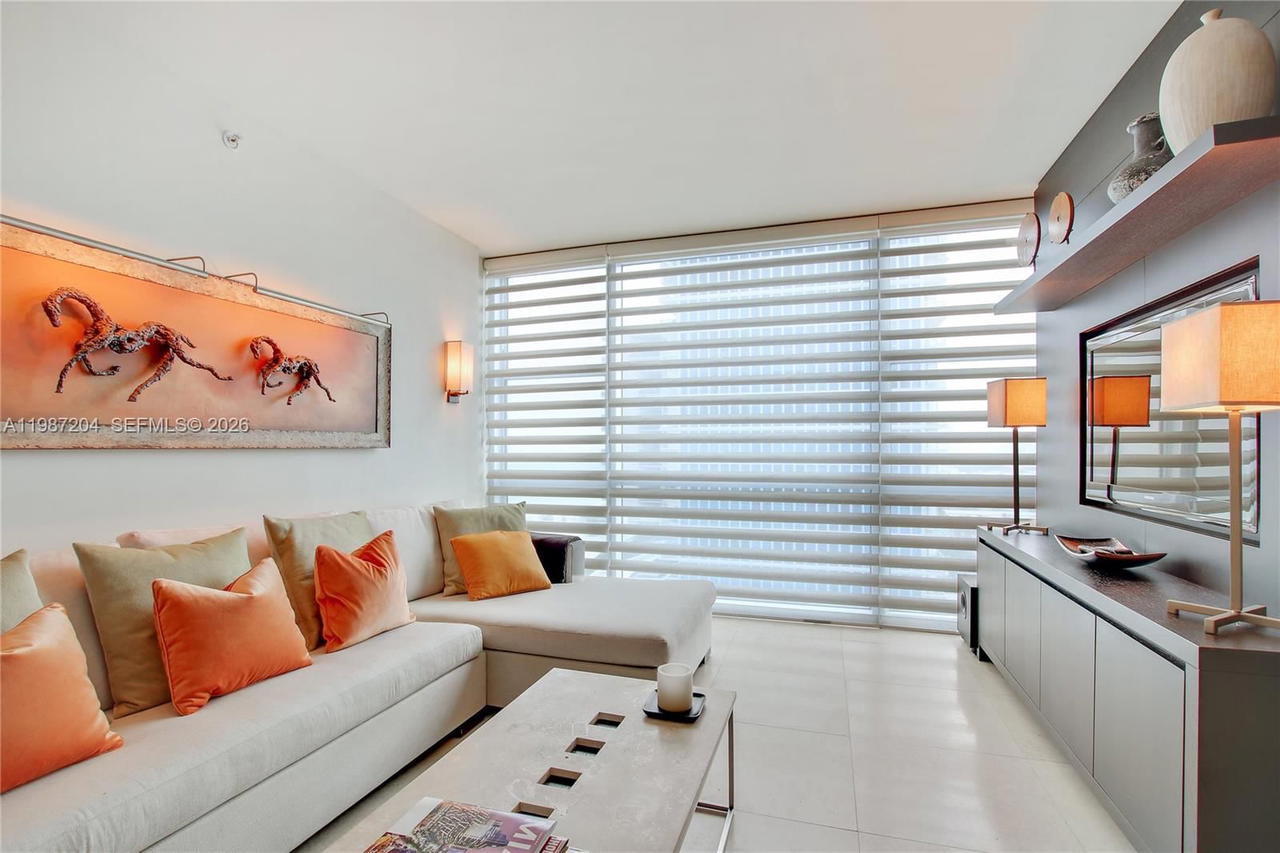 Real estate property located at 6801 COLLINS AVE #1104, Miami-dade, Carillon Beach, Miami Beach, FL