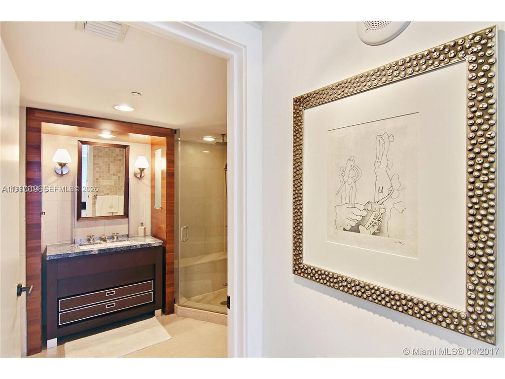 Real estate property located at 6801 COLLINS AVE #1104, Miami-dade, Carillon Beach, Miami Beach, FL