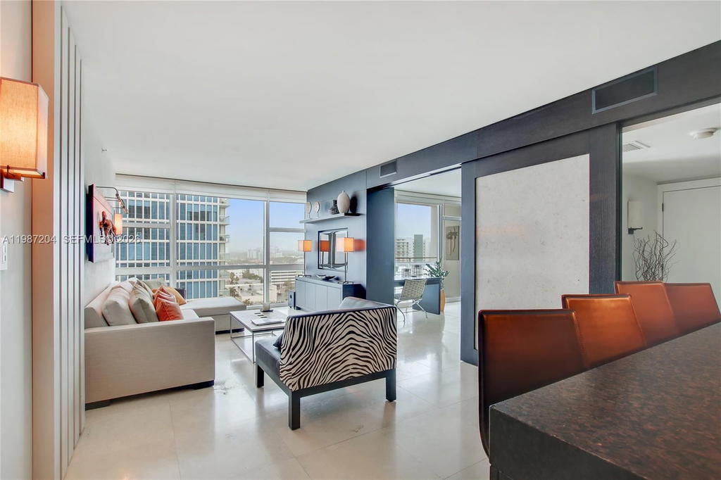 Real estate property located at 6801 COLLINS AVE #1104, Miami-dade, Carillon Beach, Miami Beach, FL
