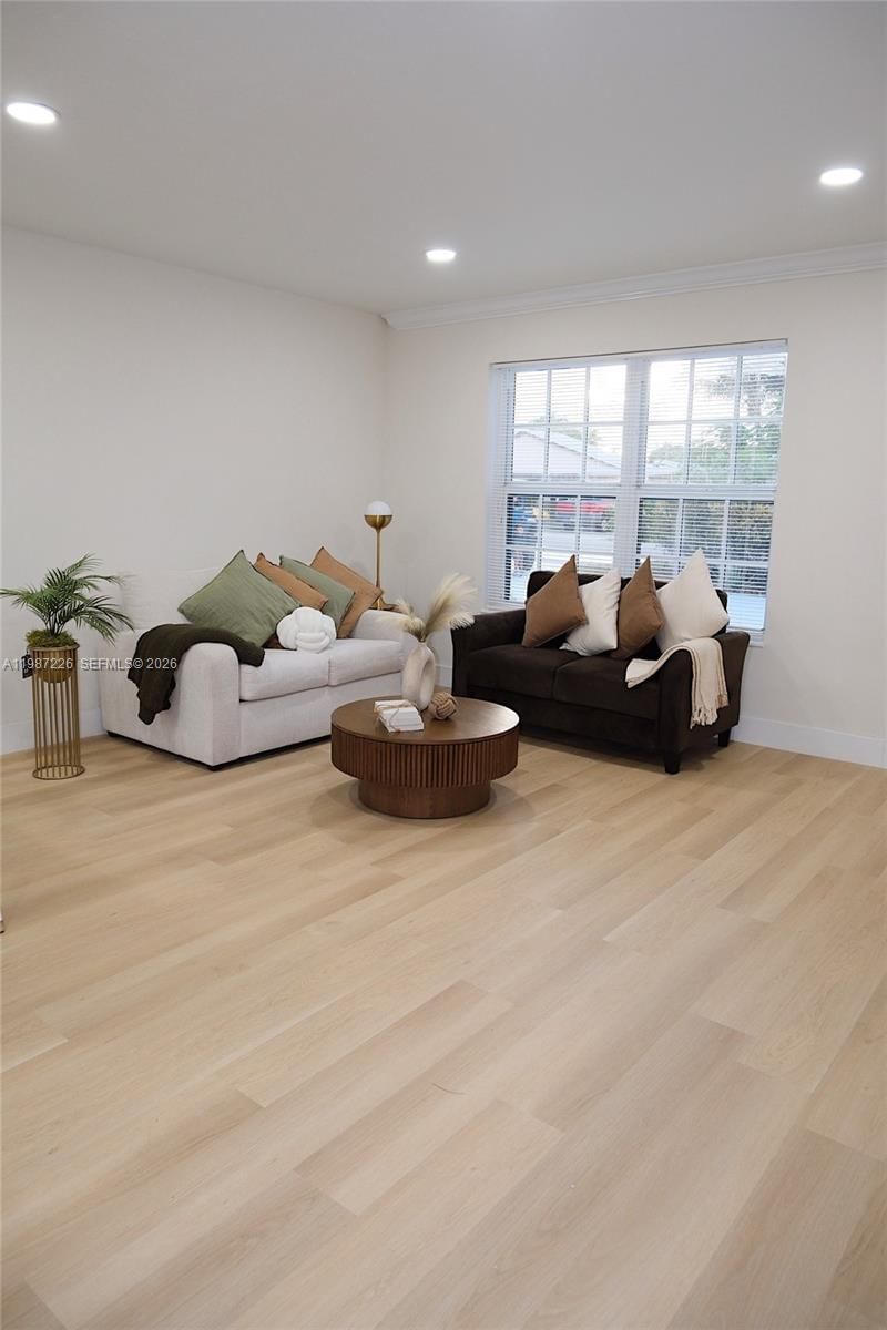 Real estate property located at 1084 4th Ave, Broward, Lyons Park, Pompano Beach, FL