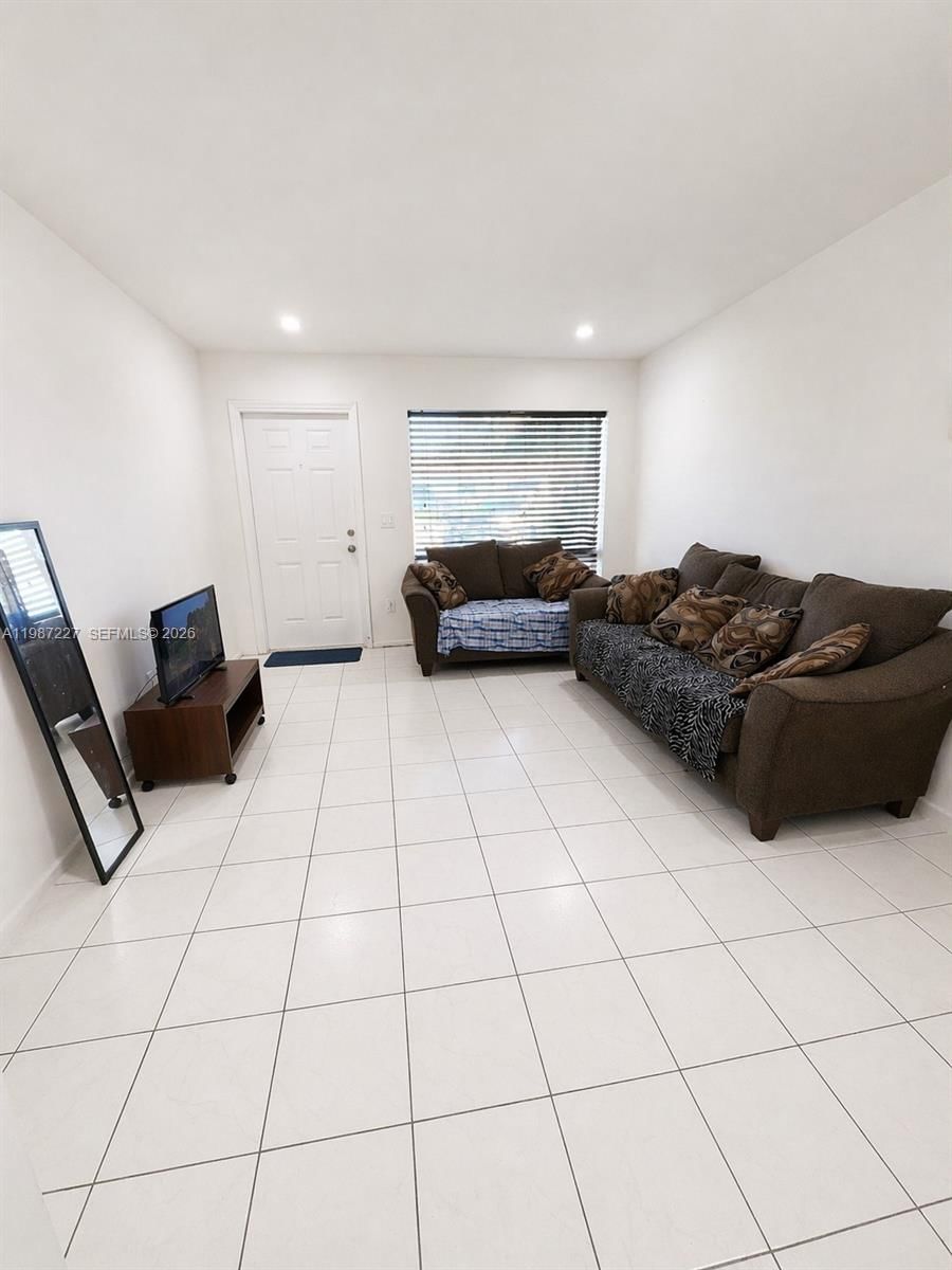 Real estate property located at 3281 13th St, Broward, Larkdale Unit 2, Lauderhill, FL