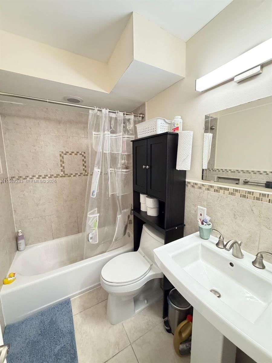 Real estate property located at 900 18th Avenue #304, Broward, Victoria Park Tower Condo, Fort Lauderdale, FL