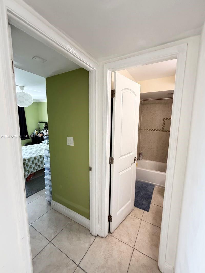 Real estate property located at 900 18th Avenue #304, Broward, Victoria Park Tower Condo, Fort Lauderdale, FL