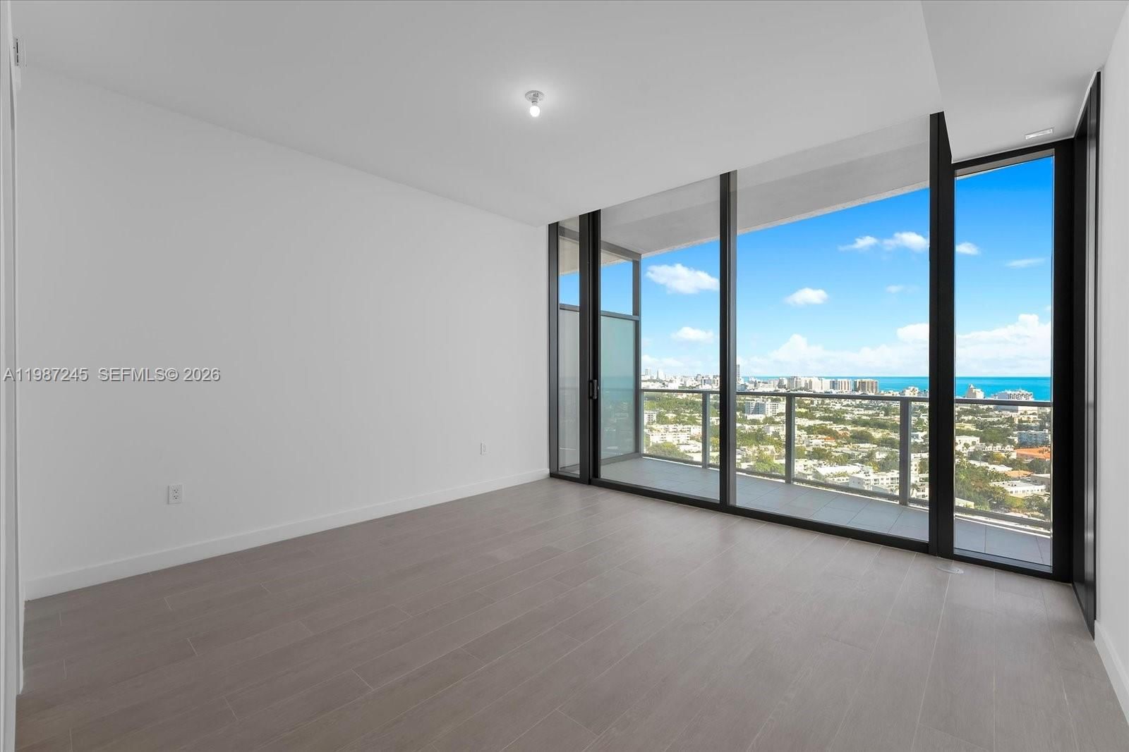Real estate property located at 500 Alton Rd #2402, Miami-dade, Park Residences Condo, Miami Beach, FL