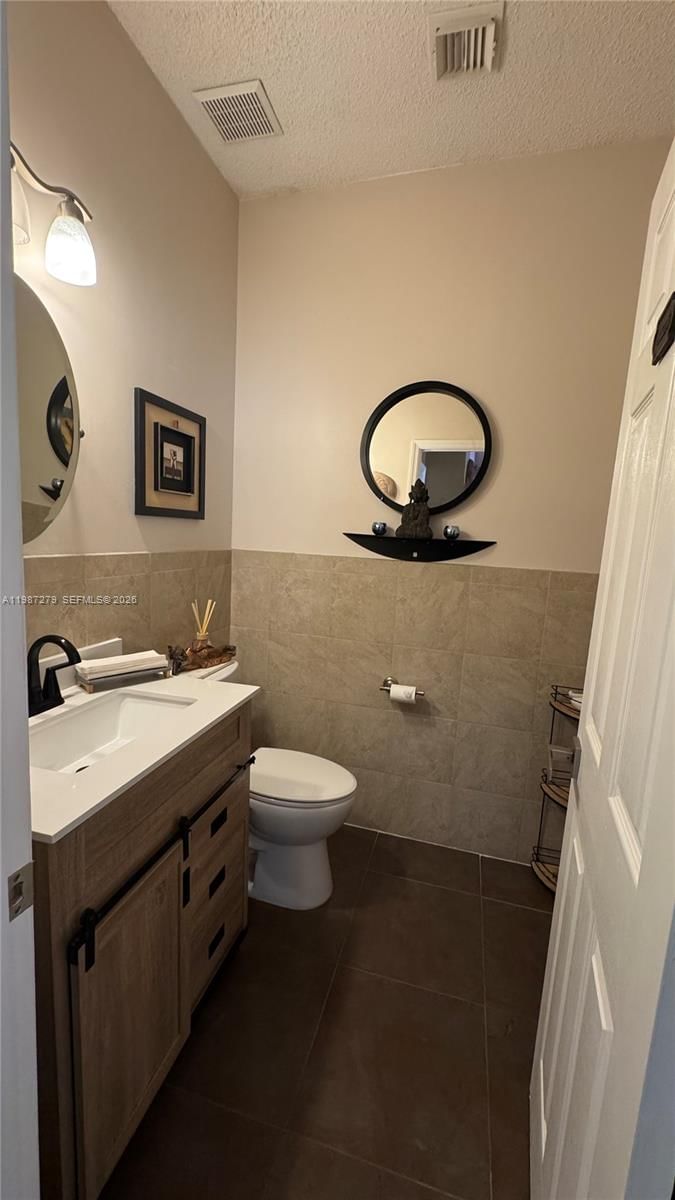 Real estate property located at 4220 153rd Ave, Broward, Replat Of Country Lakes, Miramar, FL