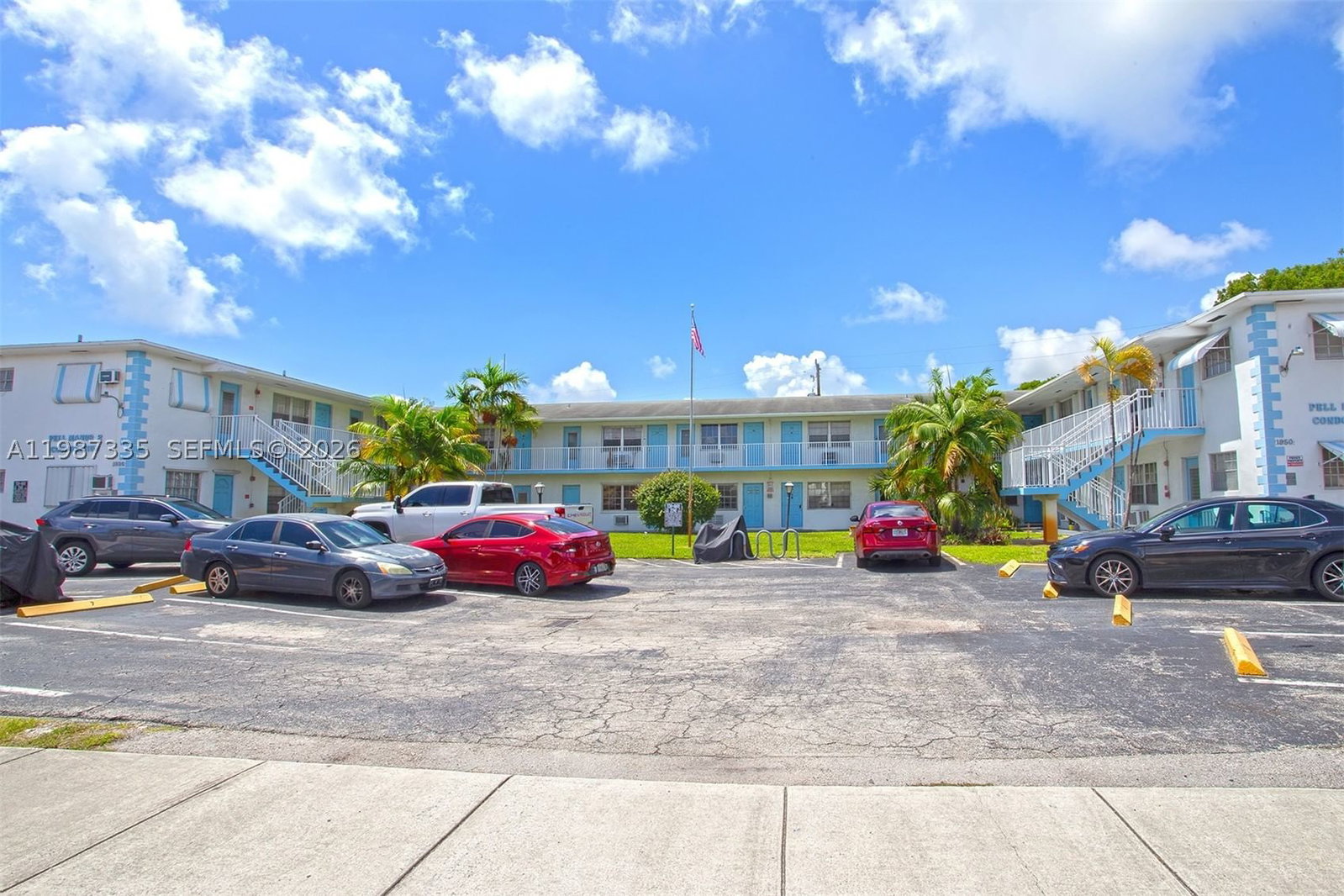 Real estate property located at , Broward, Pell Manor Condominium Ii, Hollywood, FL