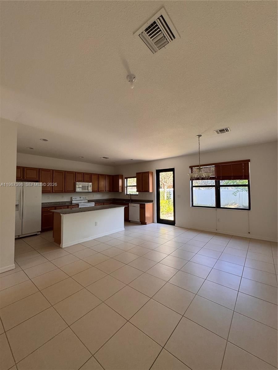 Real estate property located at 772 191st Ter, Miami-dade, Champion Lakes, Miami, FL