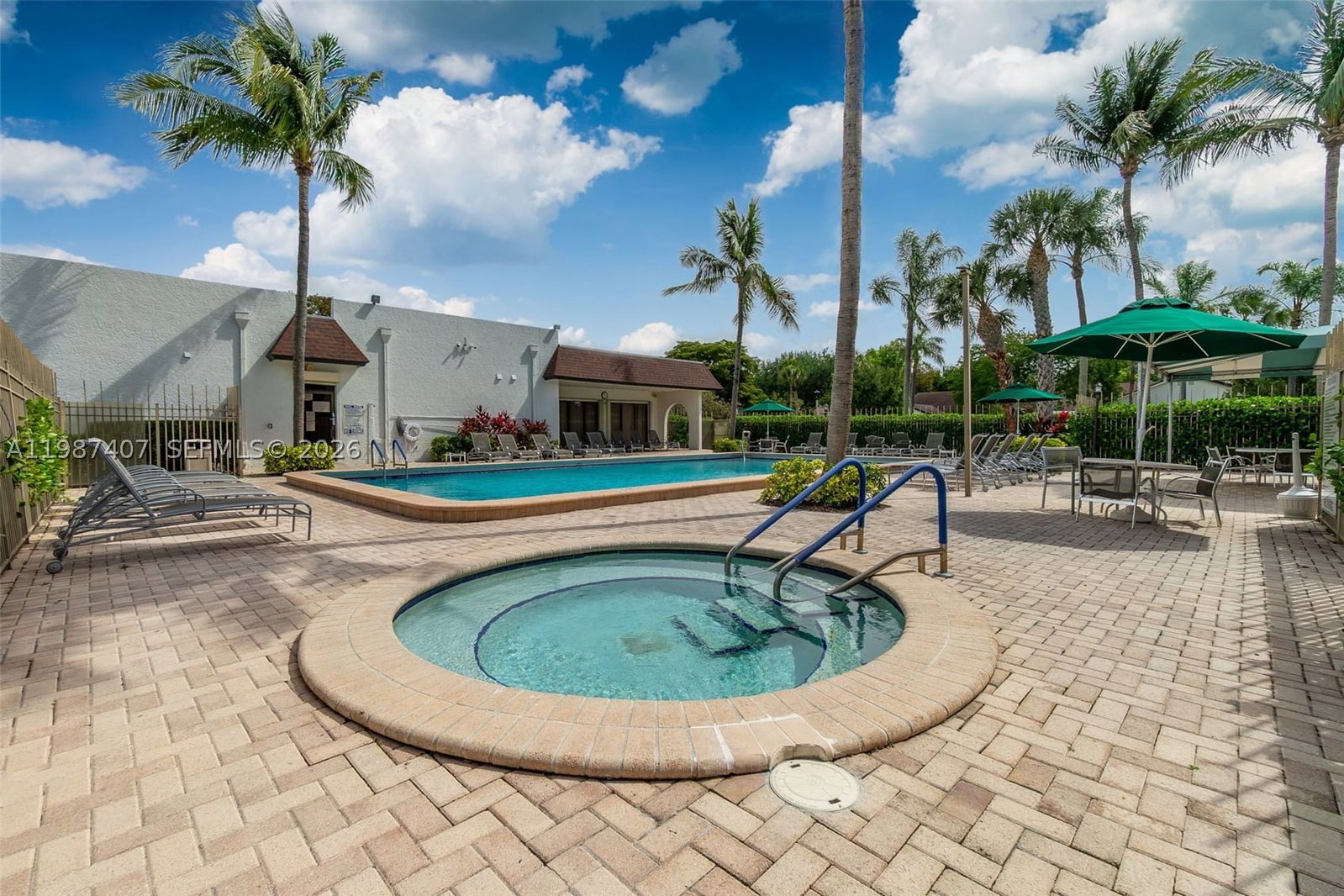 Real estate property located at 23318 55th Way B, Palm Beach, Sandalfoot Cove Sec 10, Boca Raton, FL