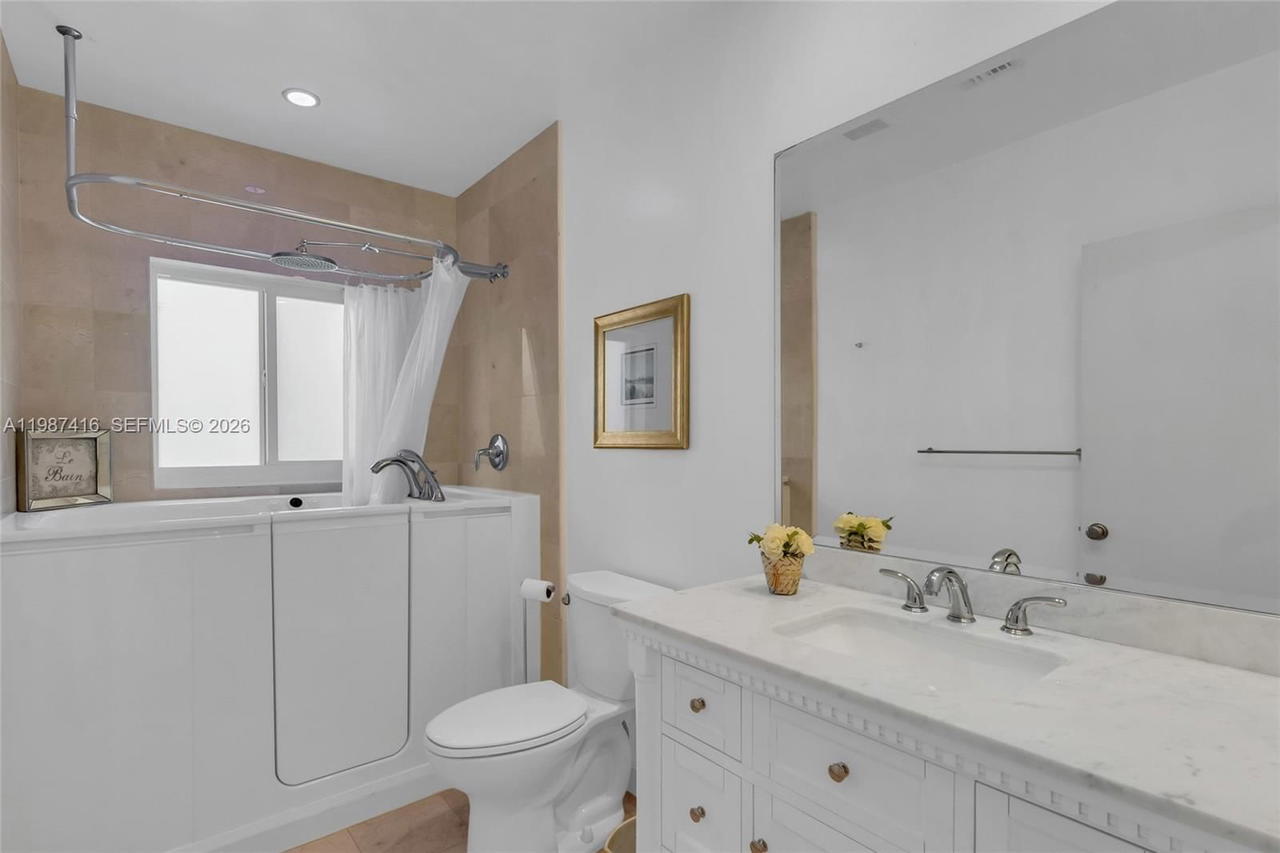 Real estate property located at 1995 Ixora Rd, Miami-dade, Venetian Sec Keystone Poi, North Miami, FL