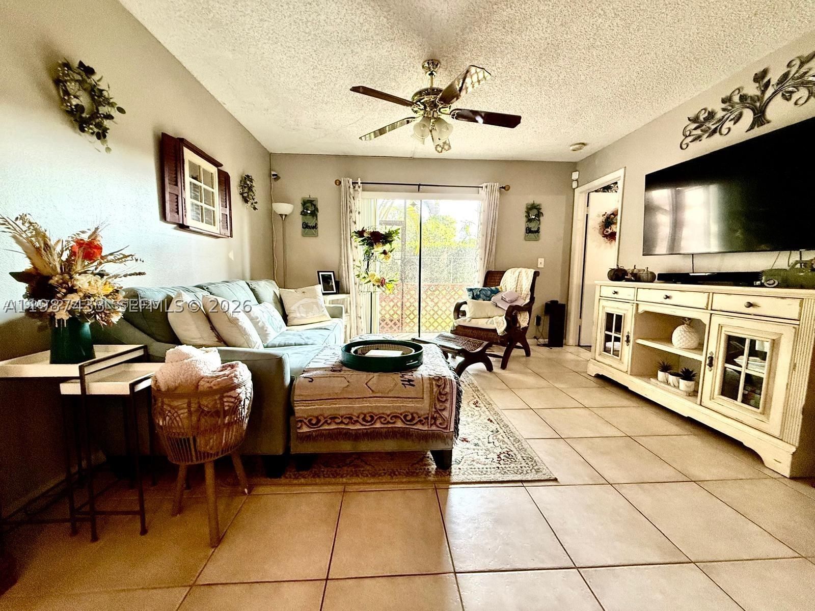 Real estate property located at 10616 10th St #104, Broward, Fairview At Pembroke Poin, Pembroke Pines, FL