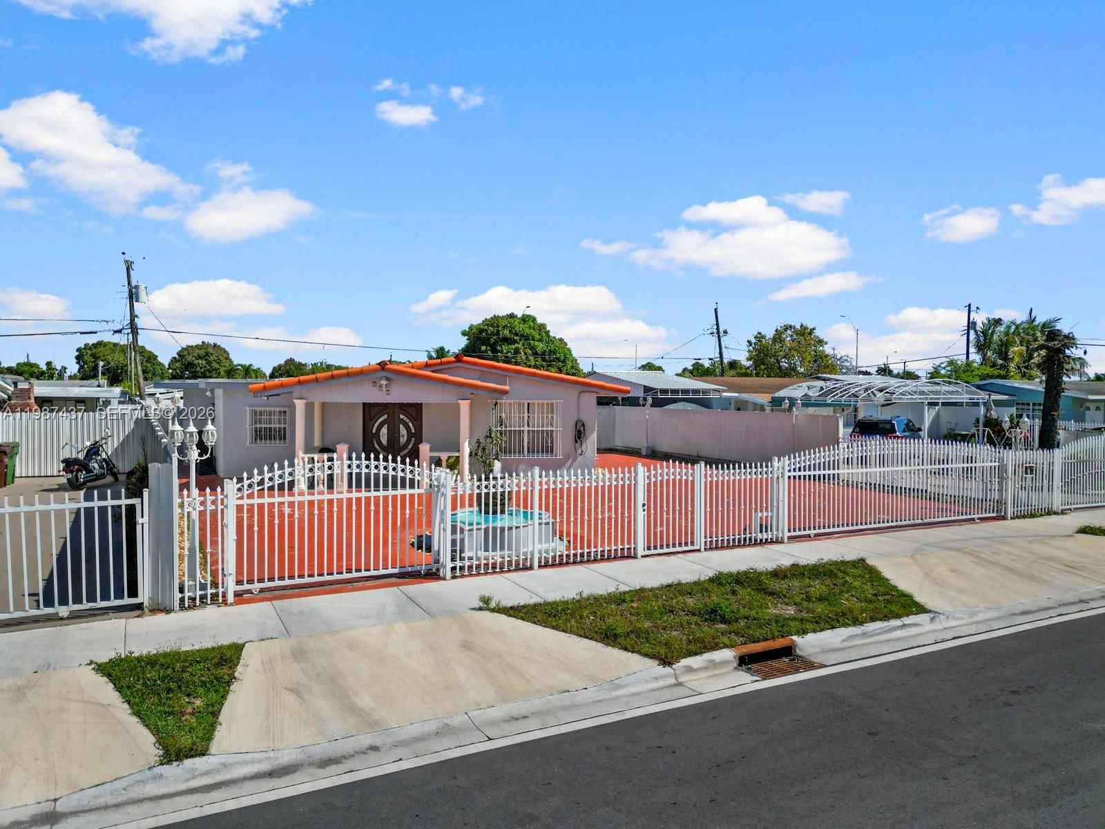 Real estate property located at 871 5th Pl, Miami-dade, Essex Village 5th Addn, Hialeah, FL