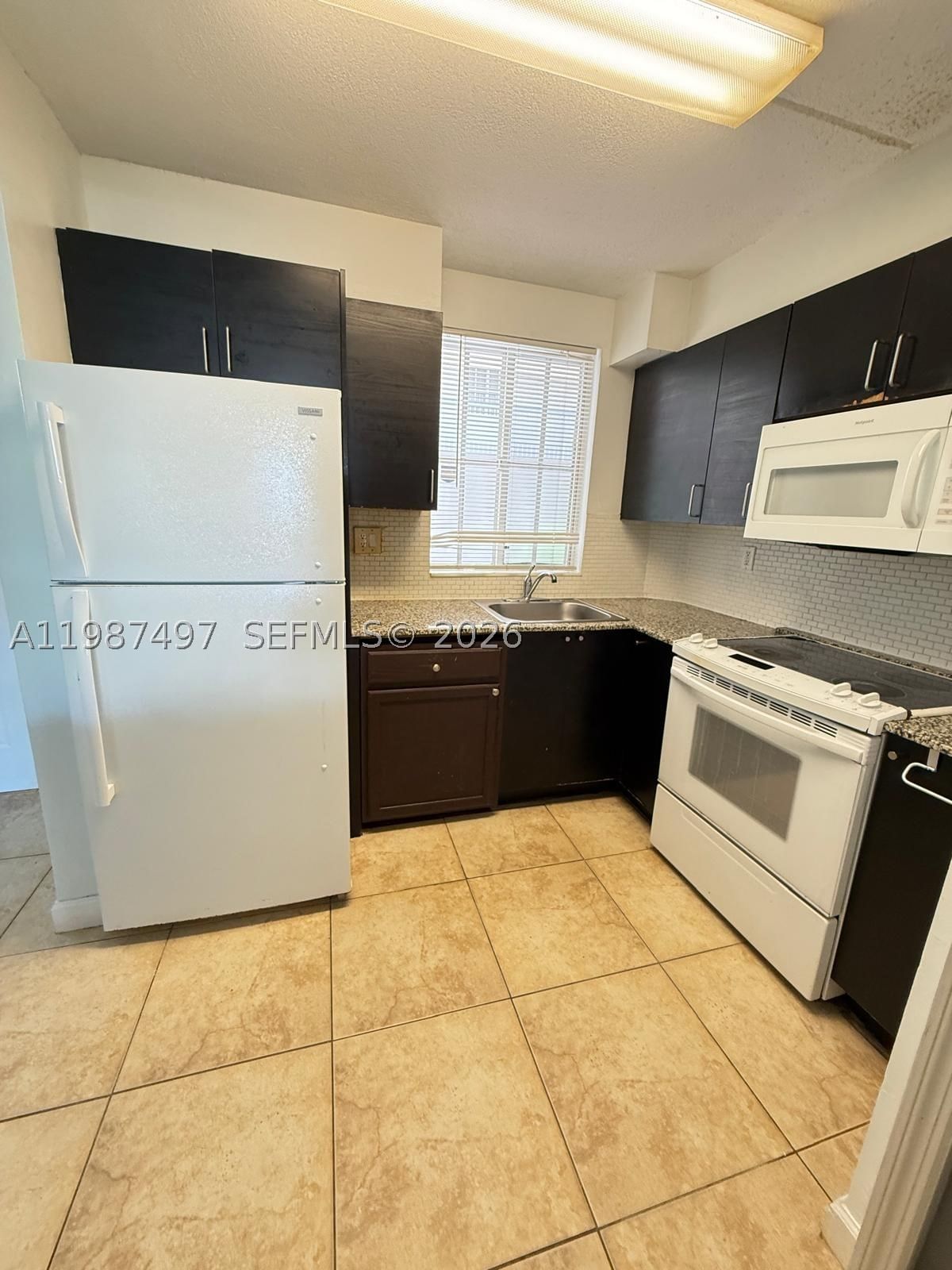 Real estate property located at 6045 186th St #115, Miami-dade, Mirassou Condo, Hialeah, FL