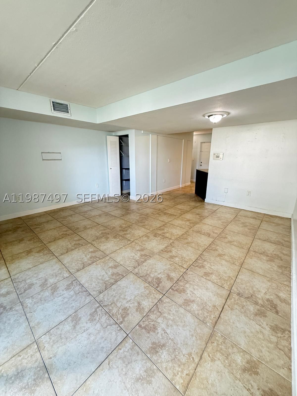 Real estate property located at 6045 186th St #115, Miami-dade, Mirassou Condo, Hialeah, FL