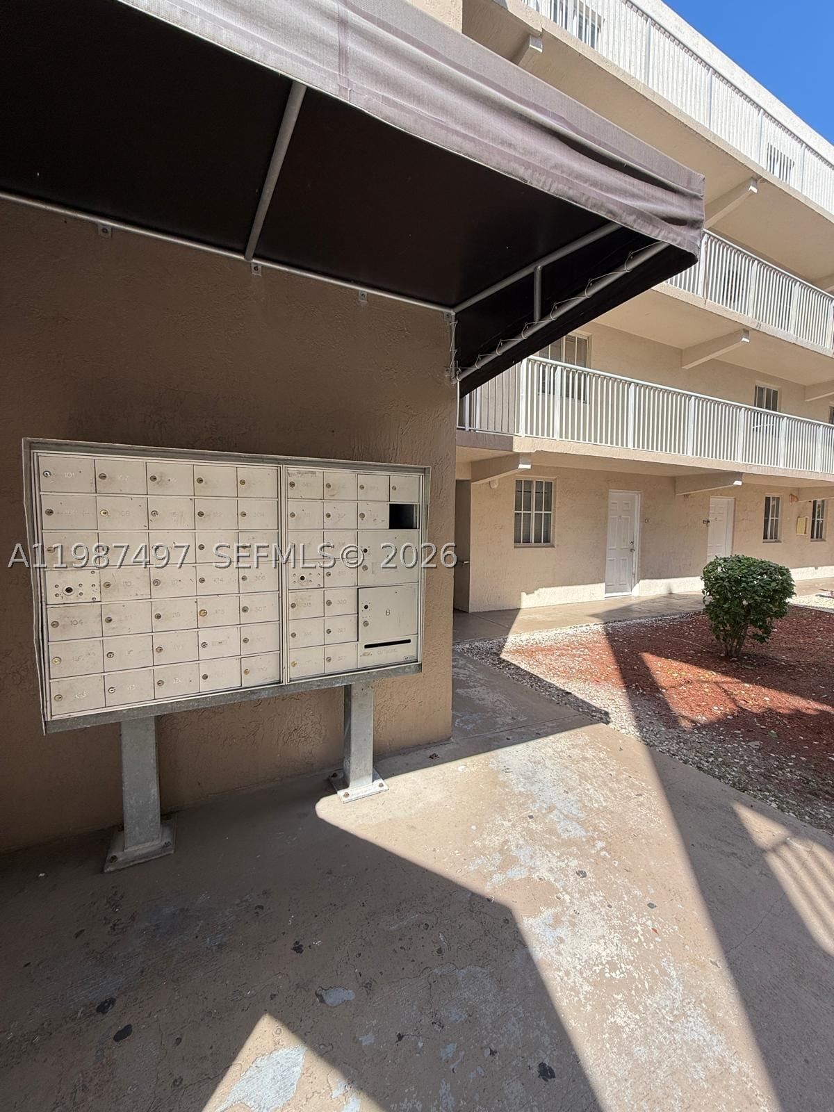 Real estate property located at 6045 186th St #115, Miami-dade, Mirassou Condo, Hialeah, FL