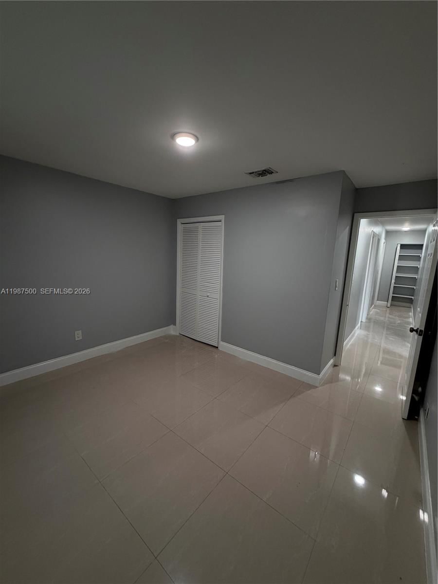 Real estate property located at 14932 65th Ter, Miami-dade, Westwind Lakes Sec 2, Miami, FL