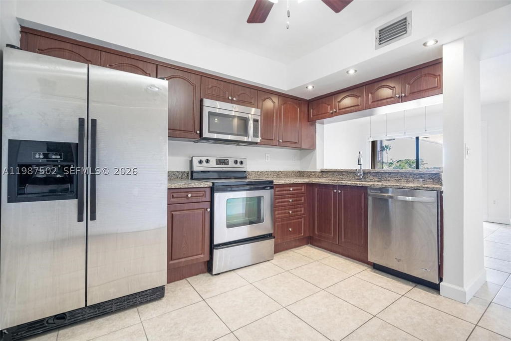Real estate property located at 9040 125th Ave D408, Miami-dade, Kenland Bend South Condo, Miami, FL