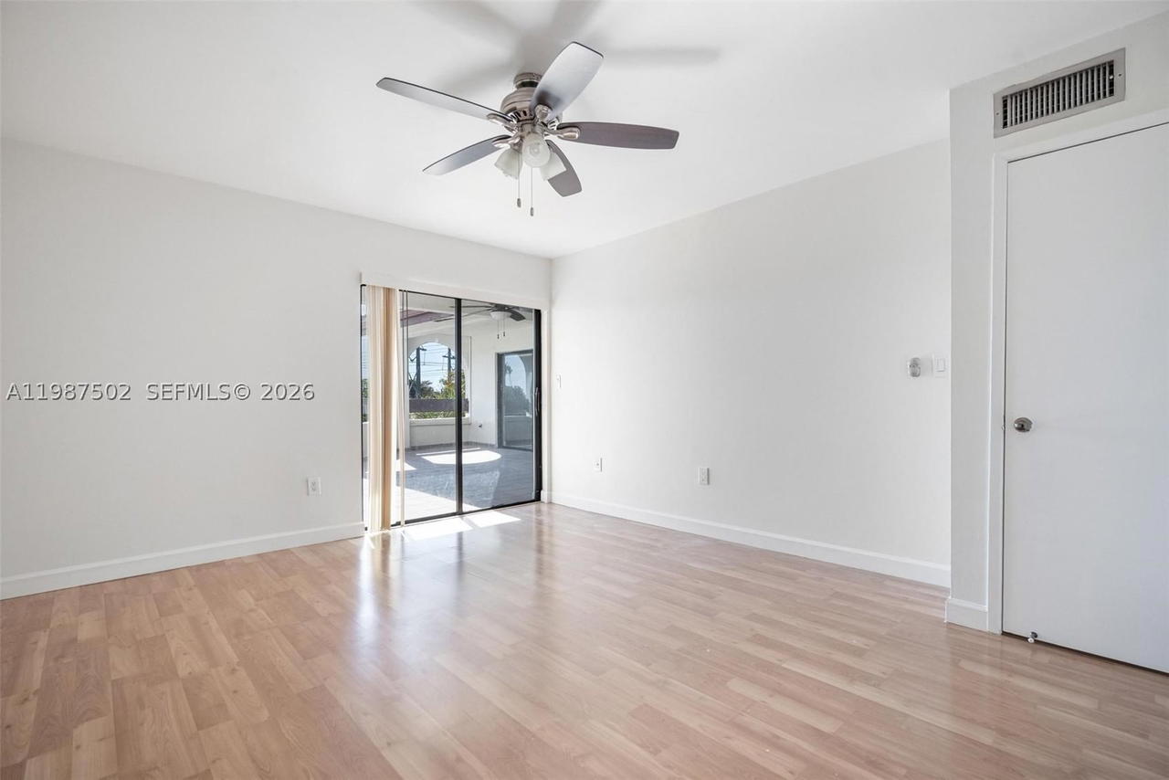 Real estate property located at 9040 125th Ave D408, Miami-dade, Kenland Bend South Condo, Miami, FL