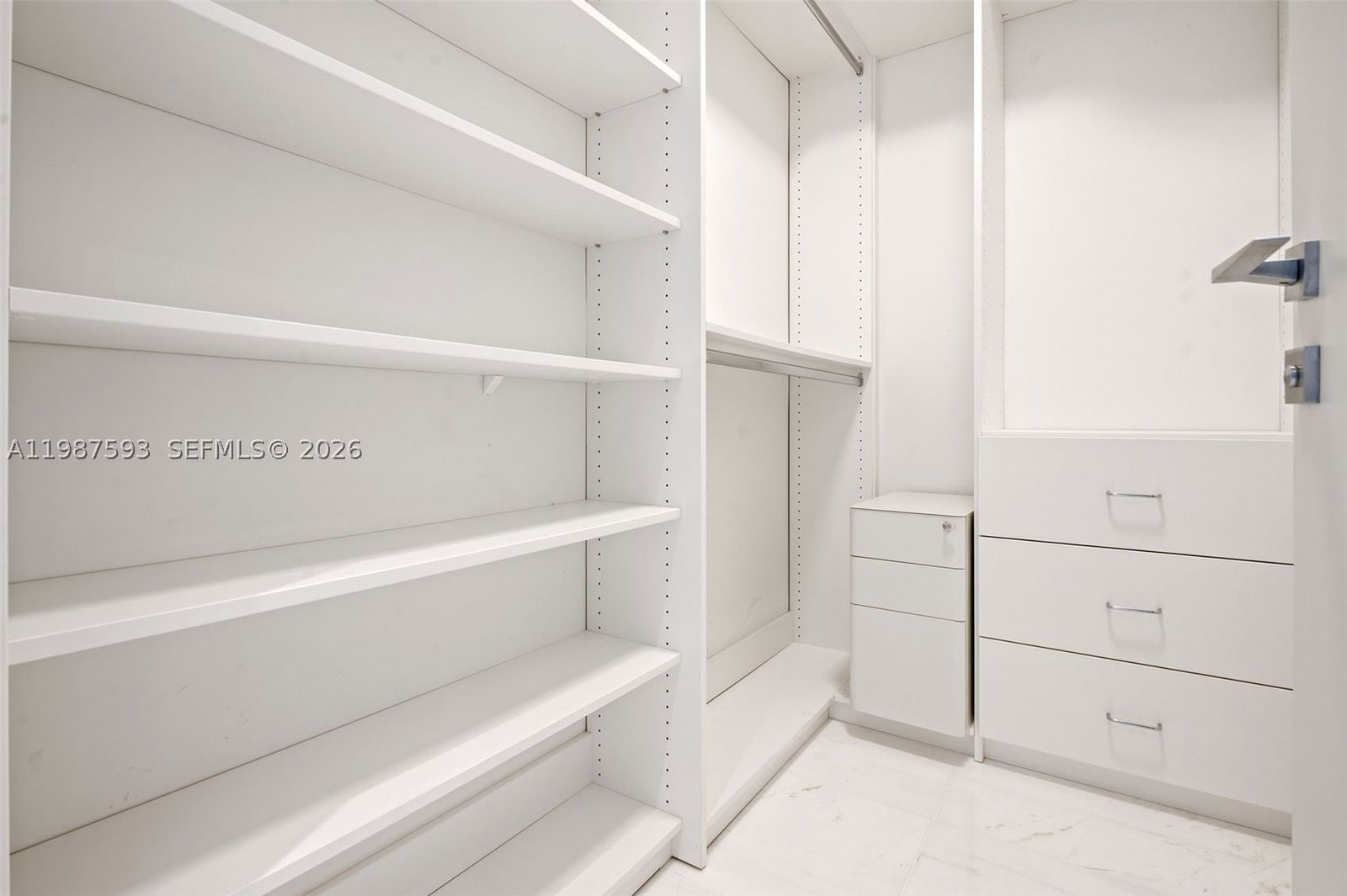 Real estate property located at 300 Biscayne Blvd Way #2106, Miami-dade, Aston Martin Residences, Miami, FL