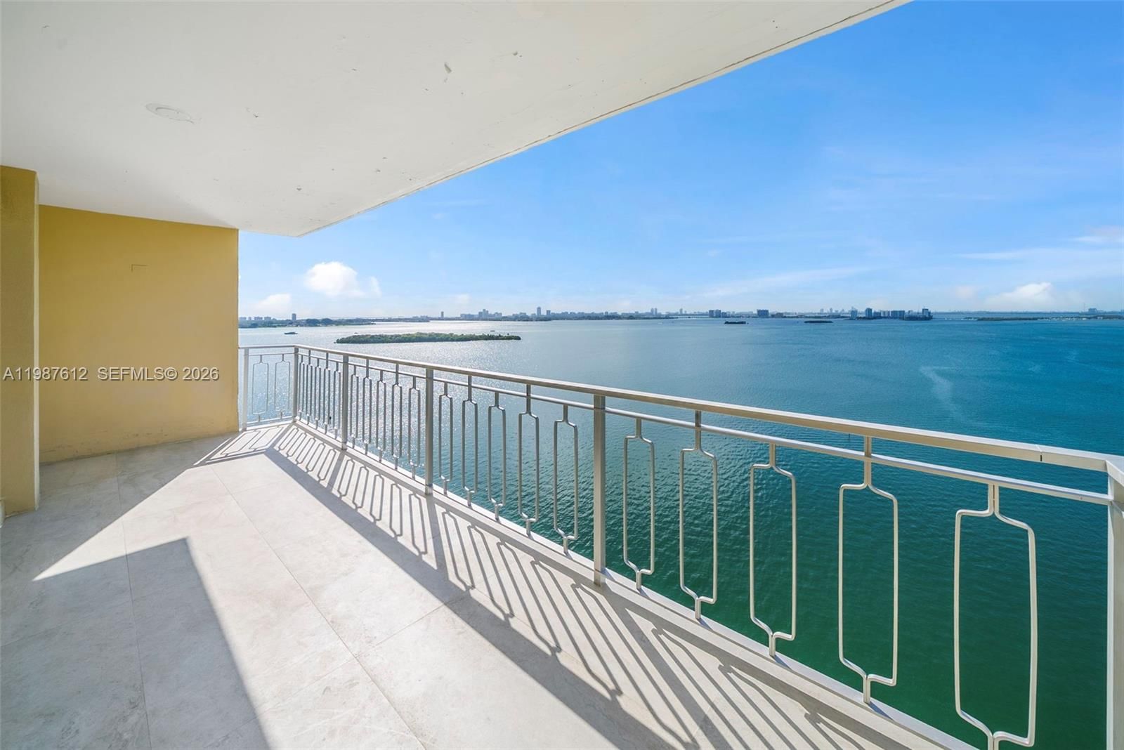 Real estate property located at 11111 Biscayne Blvd #19D, Miami-dade, Jockey Club Condo, Miami, FL