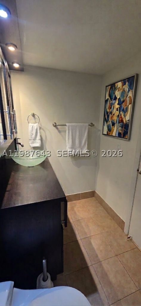 Real estate property located at 5055 7th St #206, Miami-dade, Half Moon Towers Condo, Miami, FL