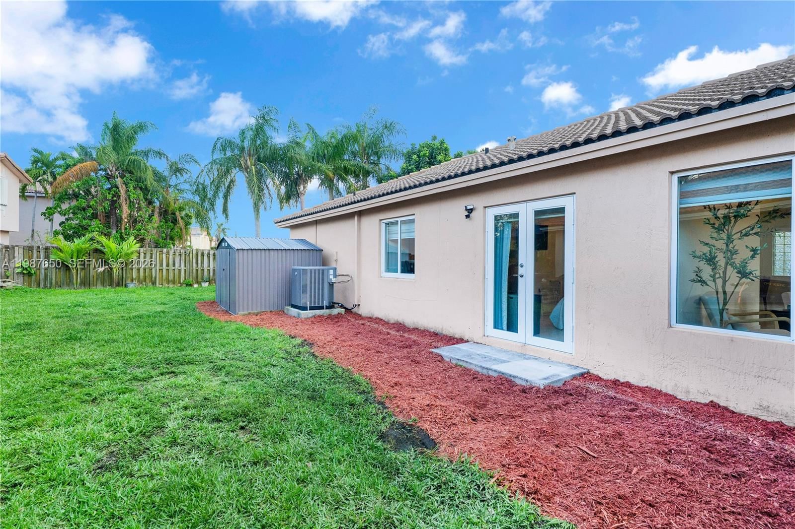 Real estate property located at 8858 214th St, Miami-dade, Lakes By The Bay Sec 11, Cutler Bay, FL