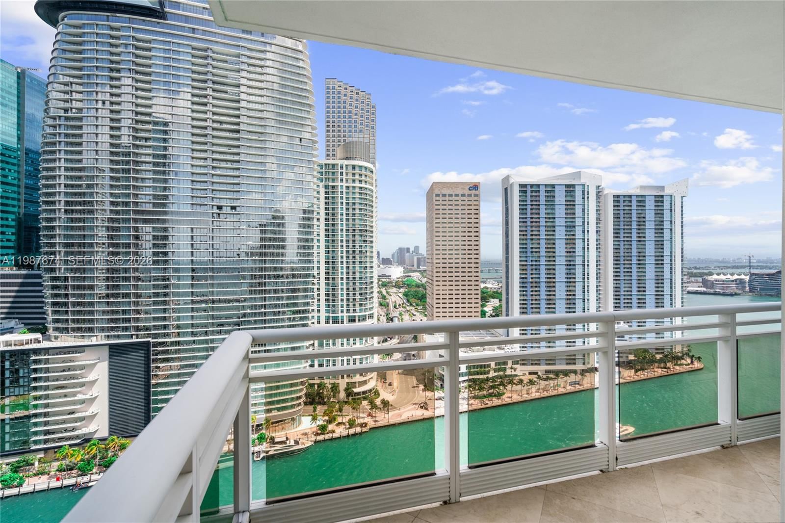 Real estate property located at 901 Brickell Key Blvd #2804, Miami-dade, Carbonell Condo, Miami, FL