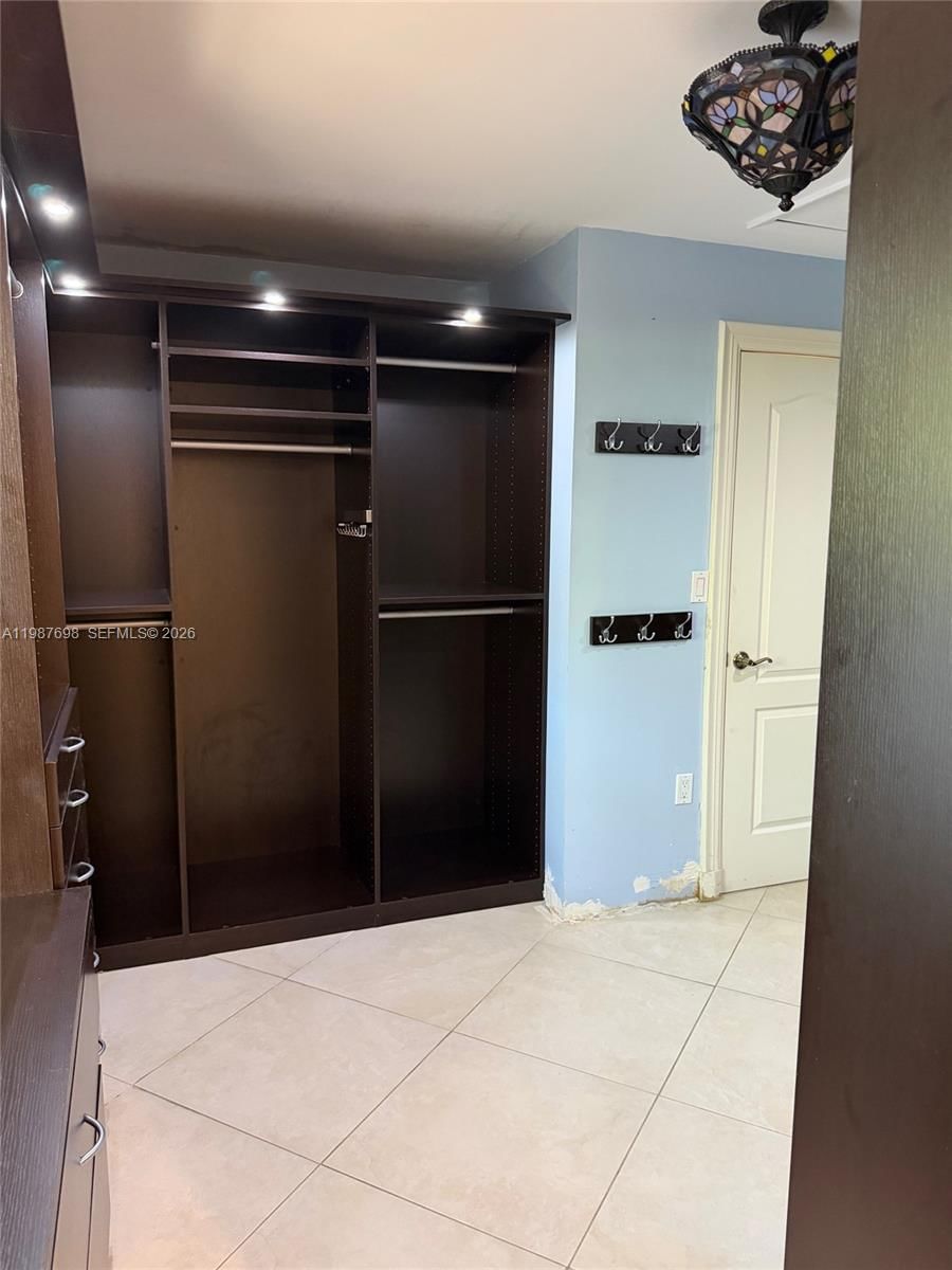 Real estate property located at 1220 103rd Ct, Miami-dade, Las Palmas Condo 9/5, Miami, FL