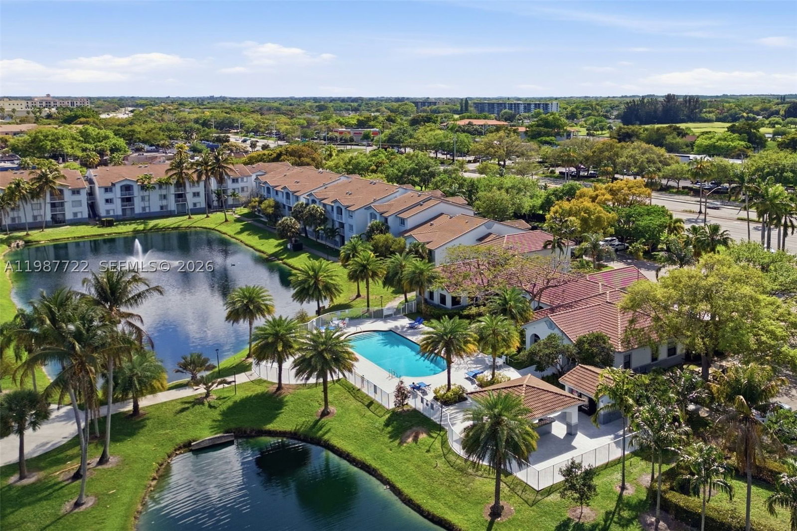 Real estate property located at 2640 University Dr #230, Broward, Royal Grand Condo, Davie, FL