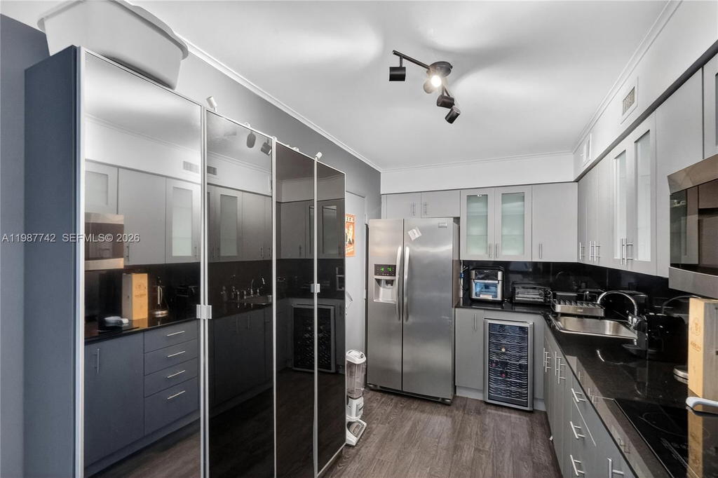 Real estate property located at 6770 Indian Creek Dr #15F, Miami-dade, Aquasol Condo, Miami Beach, FL