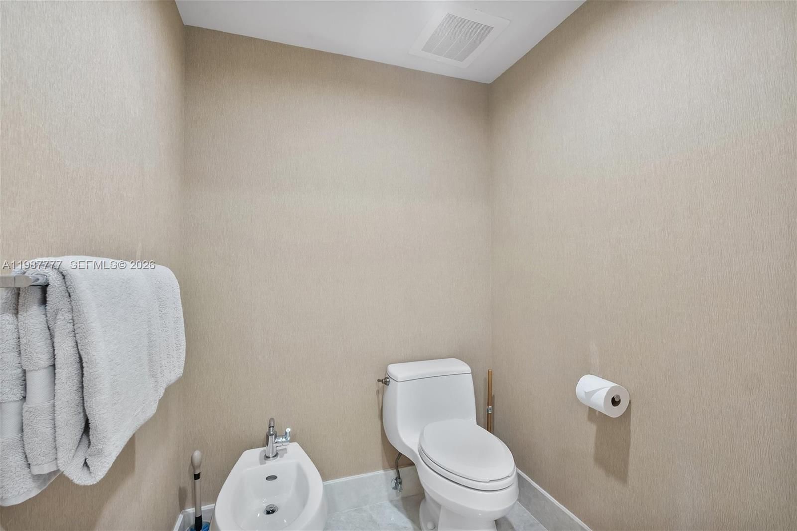 Real estate property located at 17001 Collins Ave #2702, Miami-dade, Jade Beach Condo, Sunny Isles Beach, FL