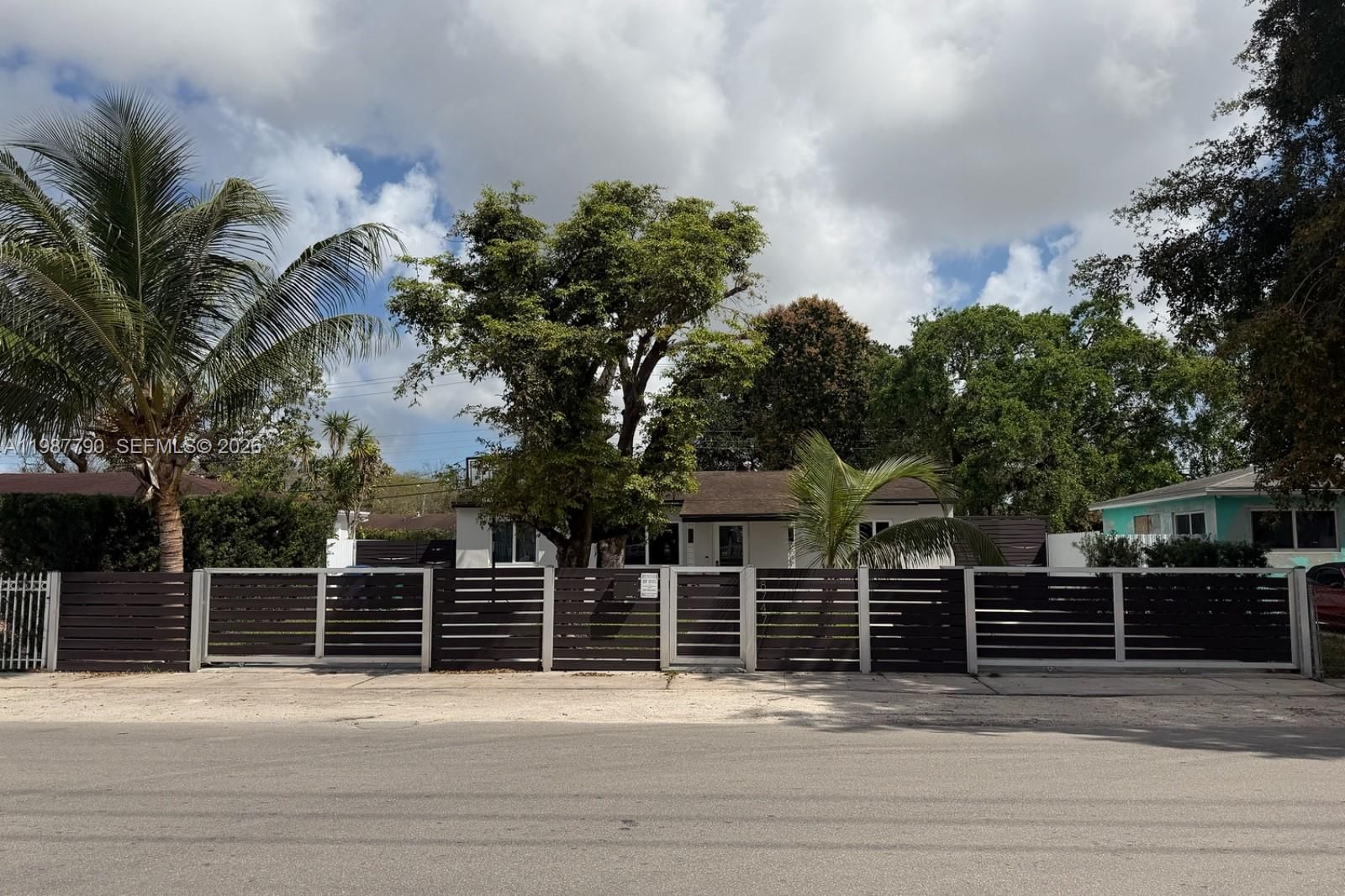 Real estate property located at 8747 36th Ave, Miami-dade, Broadmoor Manor, Miami, FL