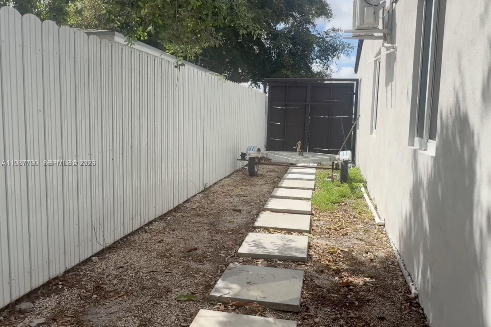 Real estate property located at 8747 36th Ave, Miami-dade, Broadmoor Manor, Miami, FL