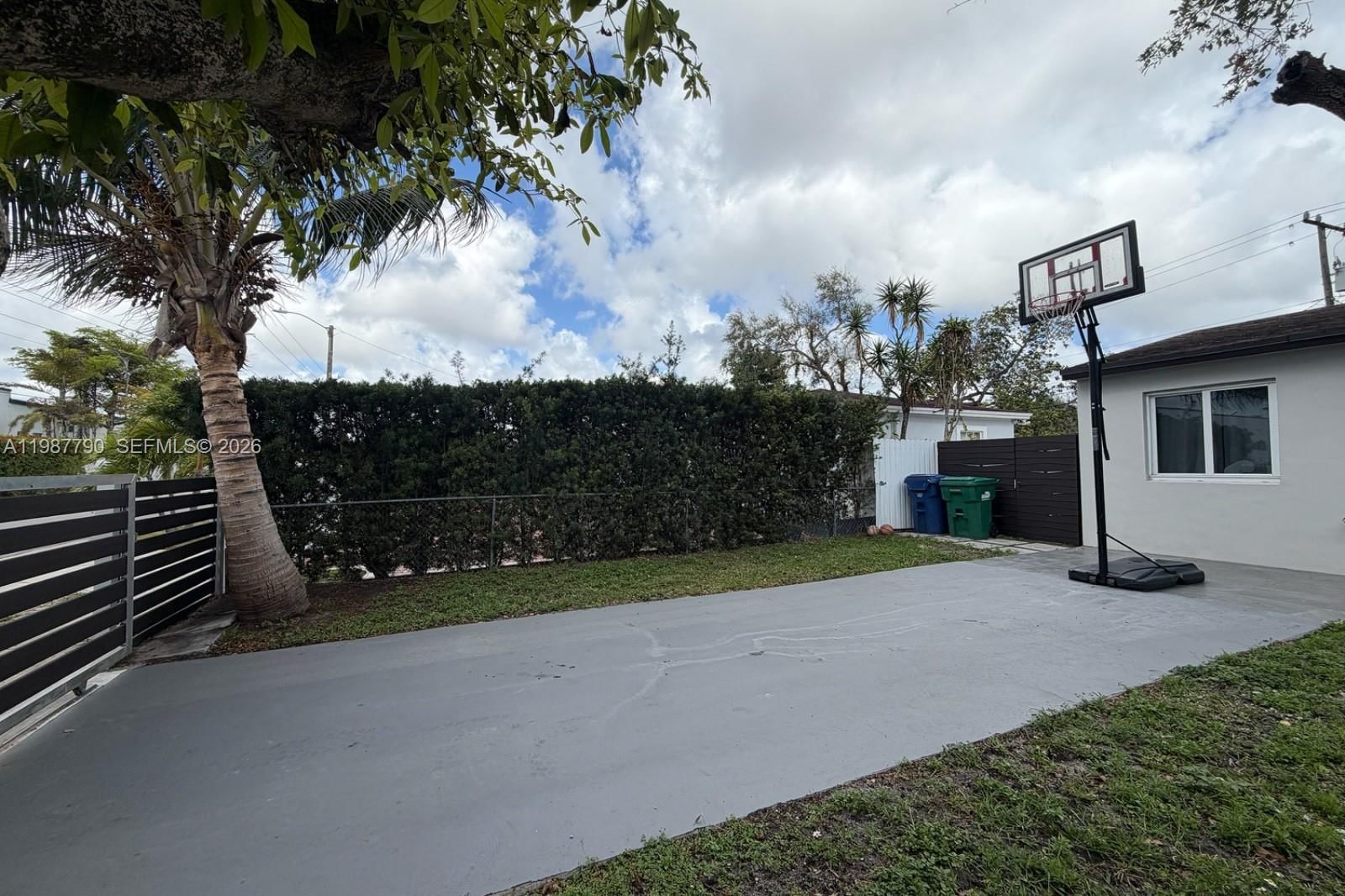 Real estate property located at 8747 36th Ave, Miami-dade, Broadmoor Manor, Miami, FL