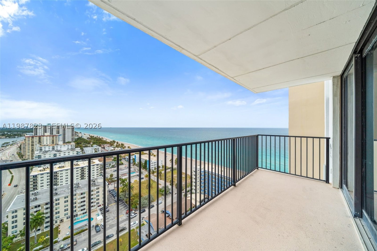 Real estate property located at 2101 Ocean Dr #2304, Broward, Quadomain Tower I And Iv, Hollywood, FL
