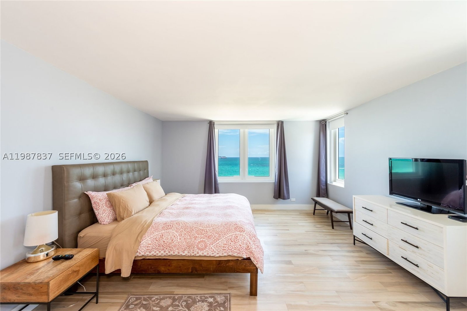 Real estate property located at 2301 Collins Ave #1009, Miami-dade, Roney Palace Condo, Miami Beach, FL