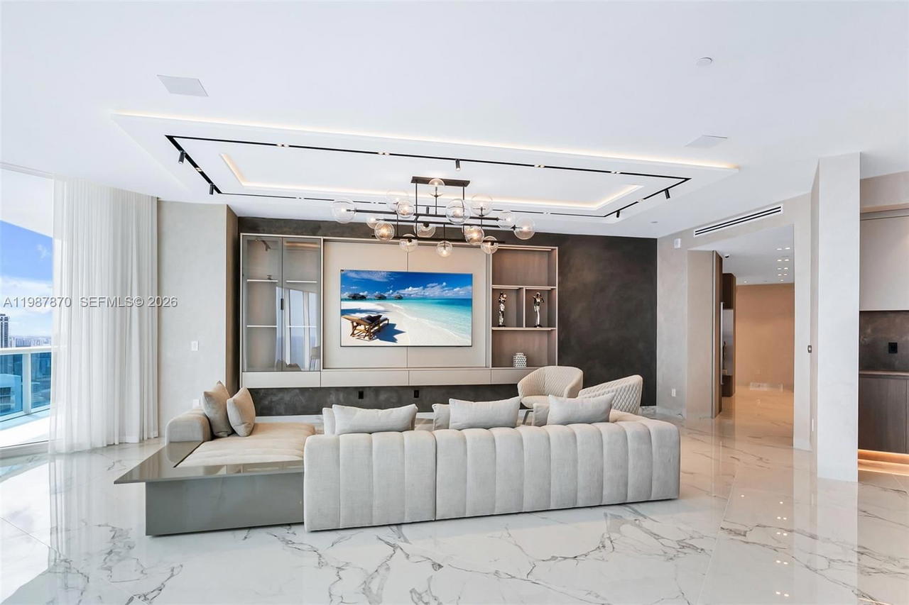 Real estate property located at 2711 Ocean Dr #3905, Broward, Trump Hollywood, Hollywood, FL