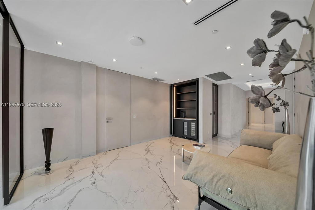 Real estate property located at 2711 Ocean Dr #3905, Broward, Trump Hollywood, Hollywood, FL
