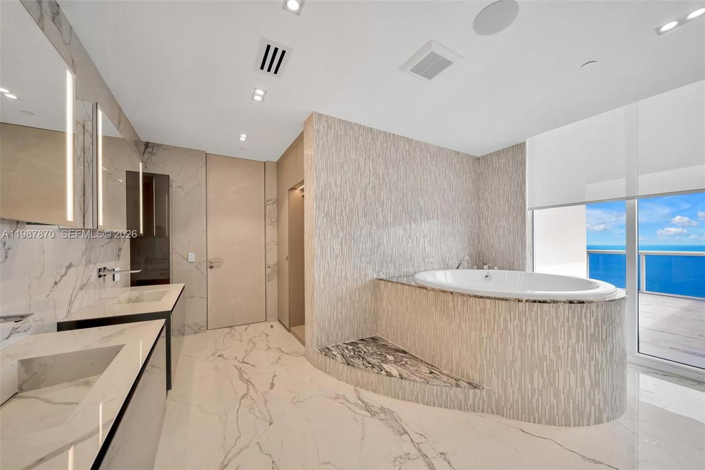 Real estate property located at 2711 Ocean Dr #3905, Broward, Trump Hollywood, Hollywood, FL