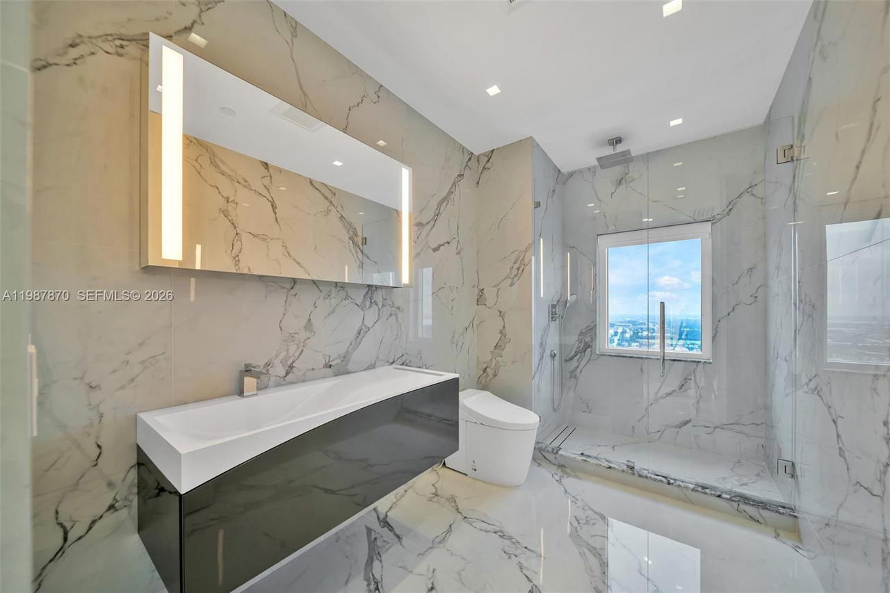 Real estate property located at 2711 Ocean Dr #3905, Broward, Trump Hollywood, Hollywood, FL