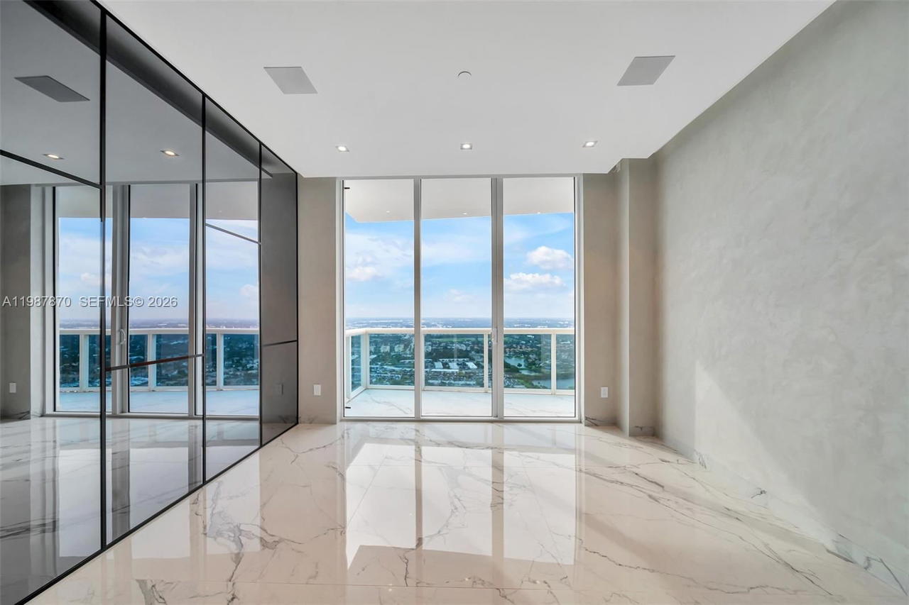 Real estate property located at 2711 Ocean Dr #3905, Broward, Trump Hollywood, Hollywood, FL