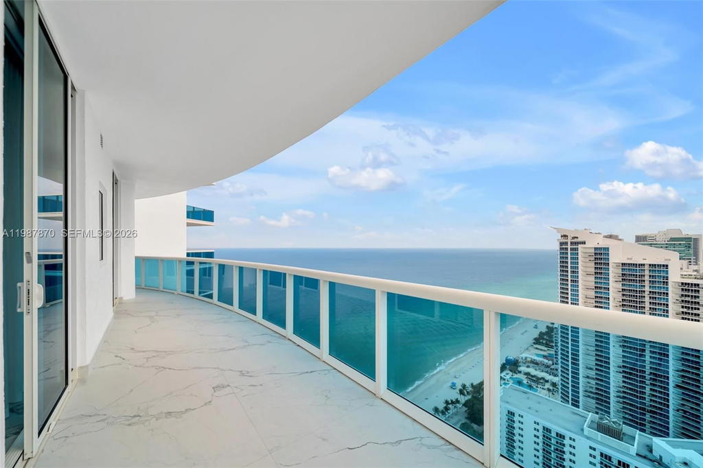 Real estate property located at 2711 Ocean Dr #3905, Broward, Trump Hollywood, Hollywood, FL