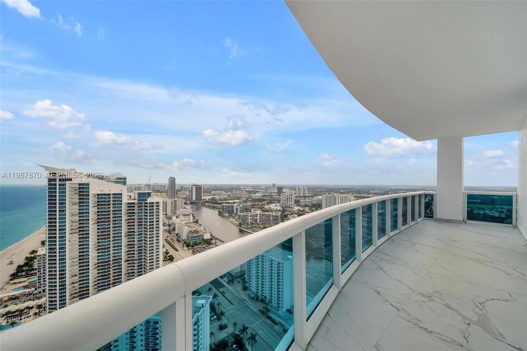 Real estate property located at 2711 Ocean Dr #3905, Broward, Trump Hollywood, Hollywood, FL