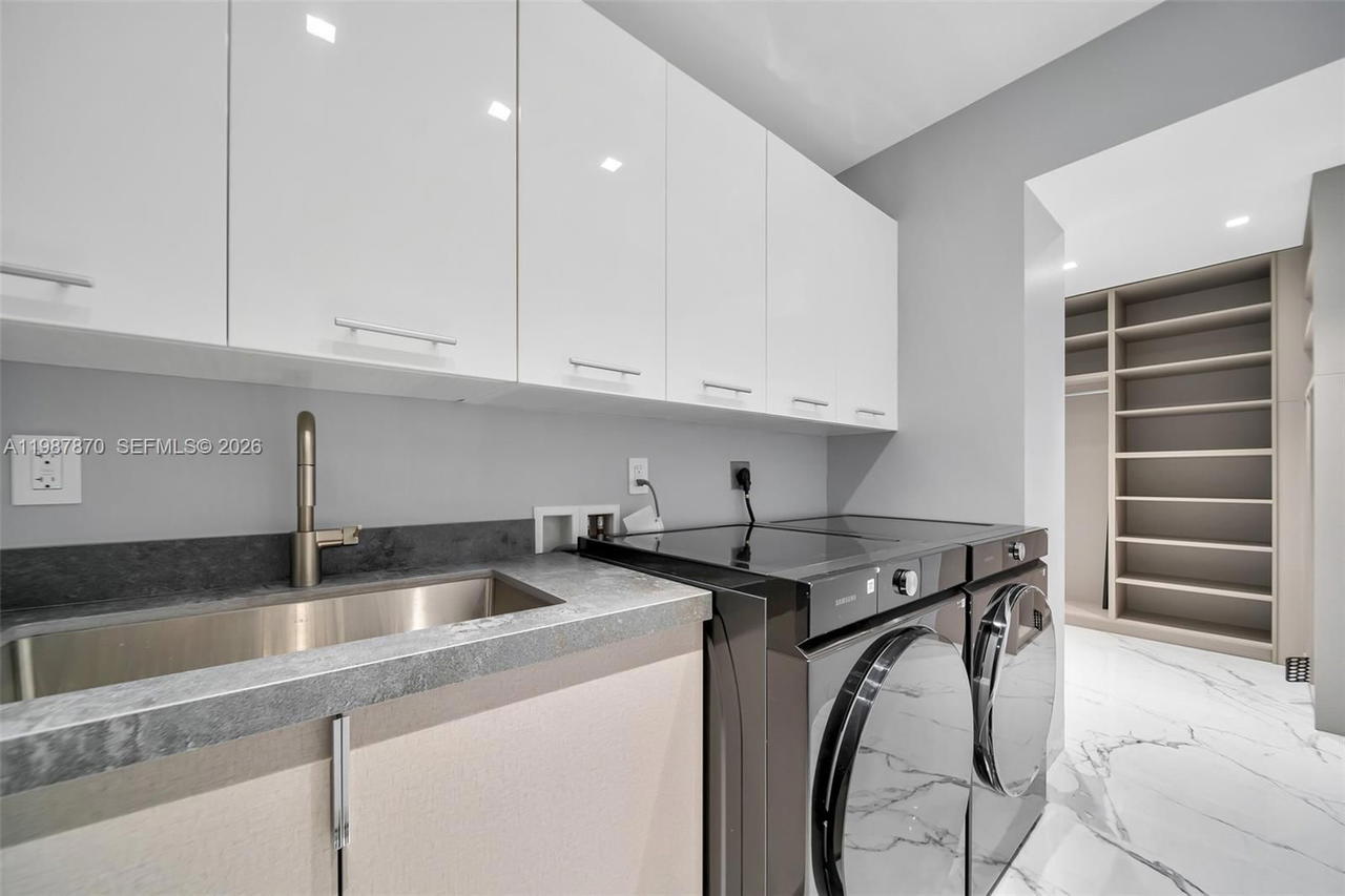 Real estate property located at 2711 Ocean Dr #3905, Broward, Trump Hollywood, Hollywood, FL