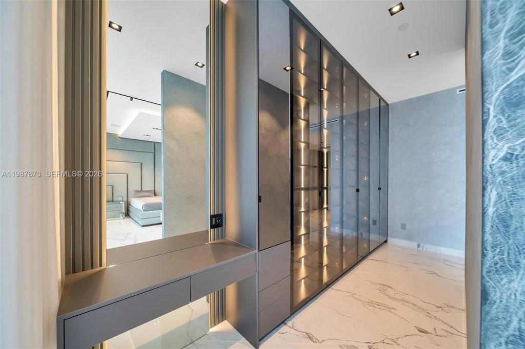 Real estate property located at 2711 Ocean Dr #3905, Broward, Trump Hollywood, Hollywood, FL