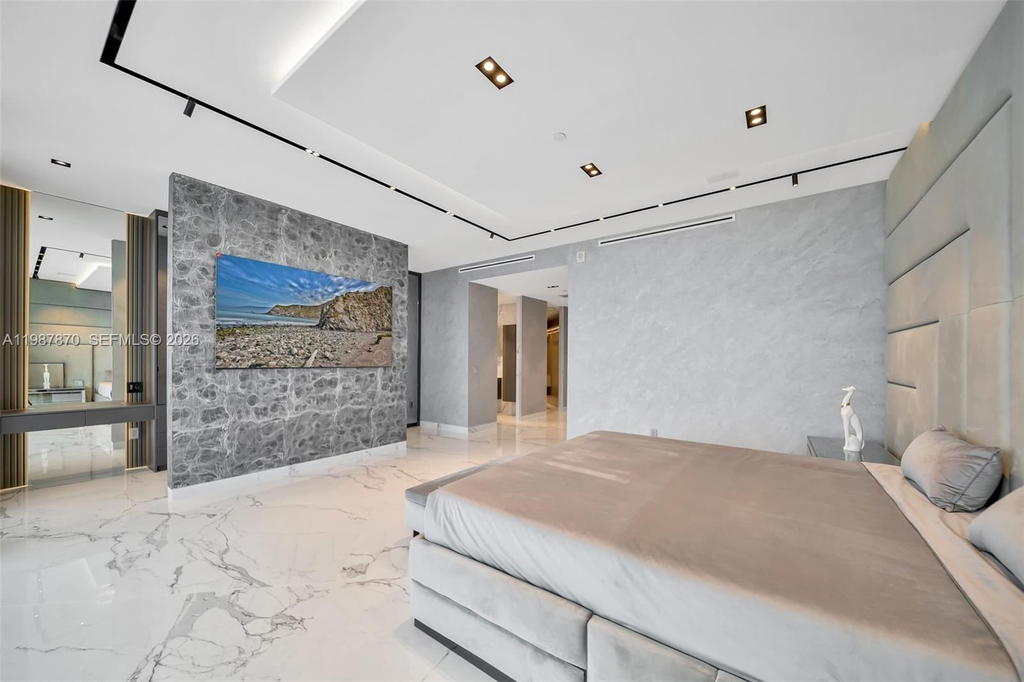 Real estate property located at 2711 Ocean Dr #3905, Broward, Trump Hollywood, Hollywood, FL