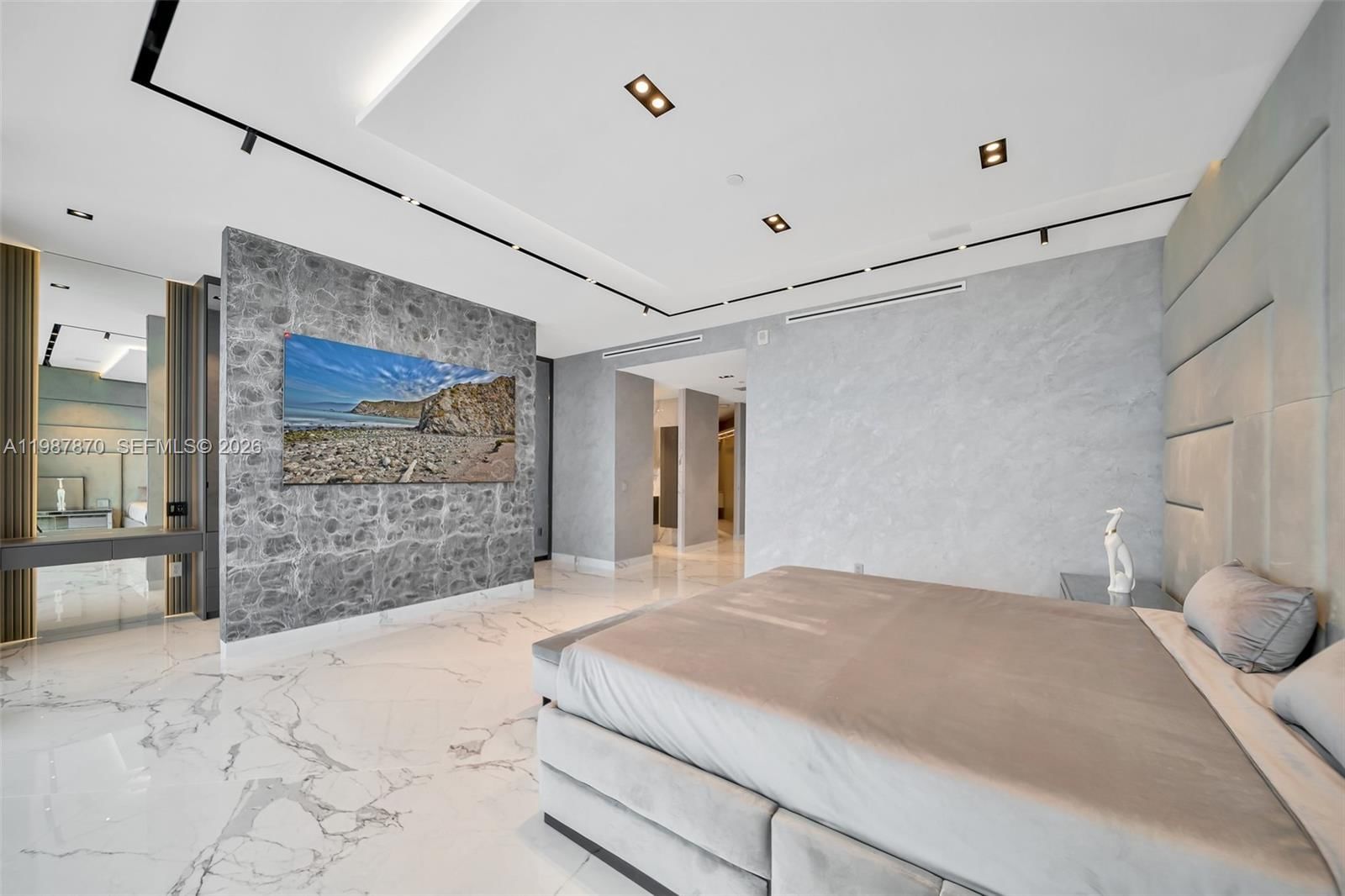 Real estate property located at 2711 Ocean Dr #3905, Broward, Trump Hollywood, Hollywood, FL
