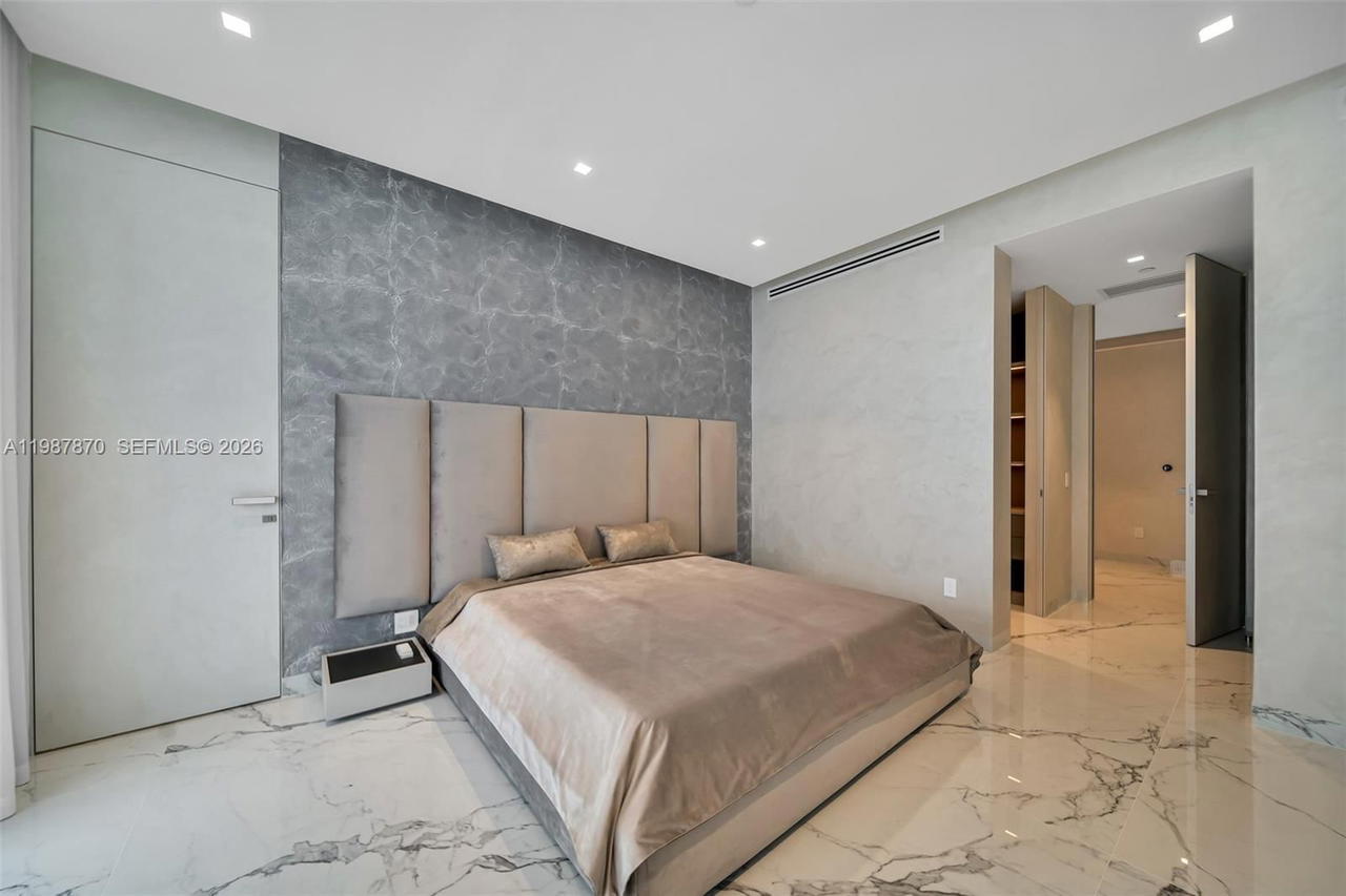 Real estate property located at 2711 Ocean Dr #3905, Broward, Trump Hollywood, Hollywood, FL