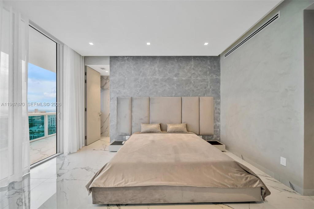 Real estate property located at 2711 Ocean Dr #3905, Broward, Trump Hollywood, Hollywood, FL